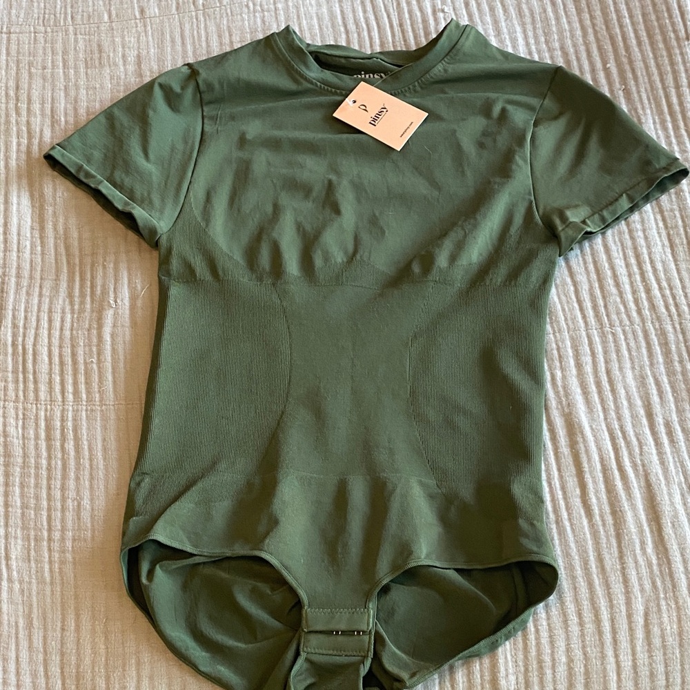 NWT Pinsy Short Sleeve Olive Green Bodysuit